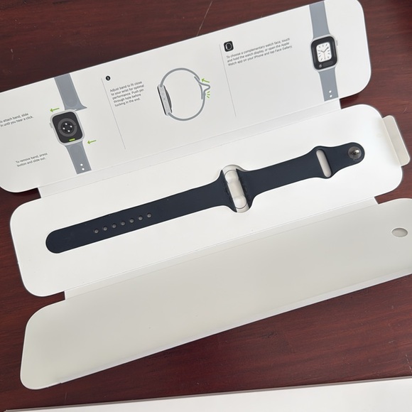 2 APPLE watch bands - Picture 8 of 10